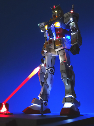 Illustration for article titled Gundam Figure Is Smokin' Hot